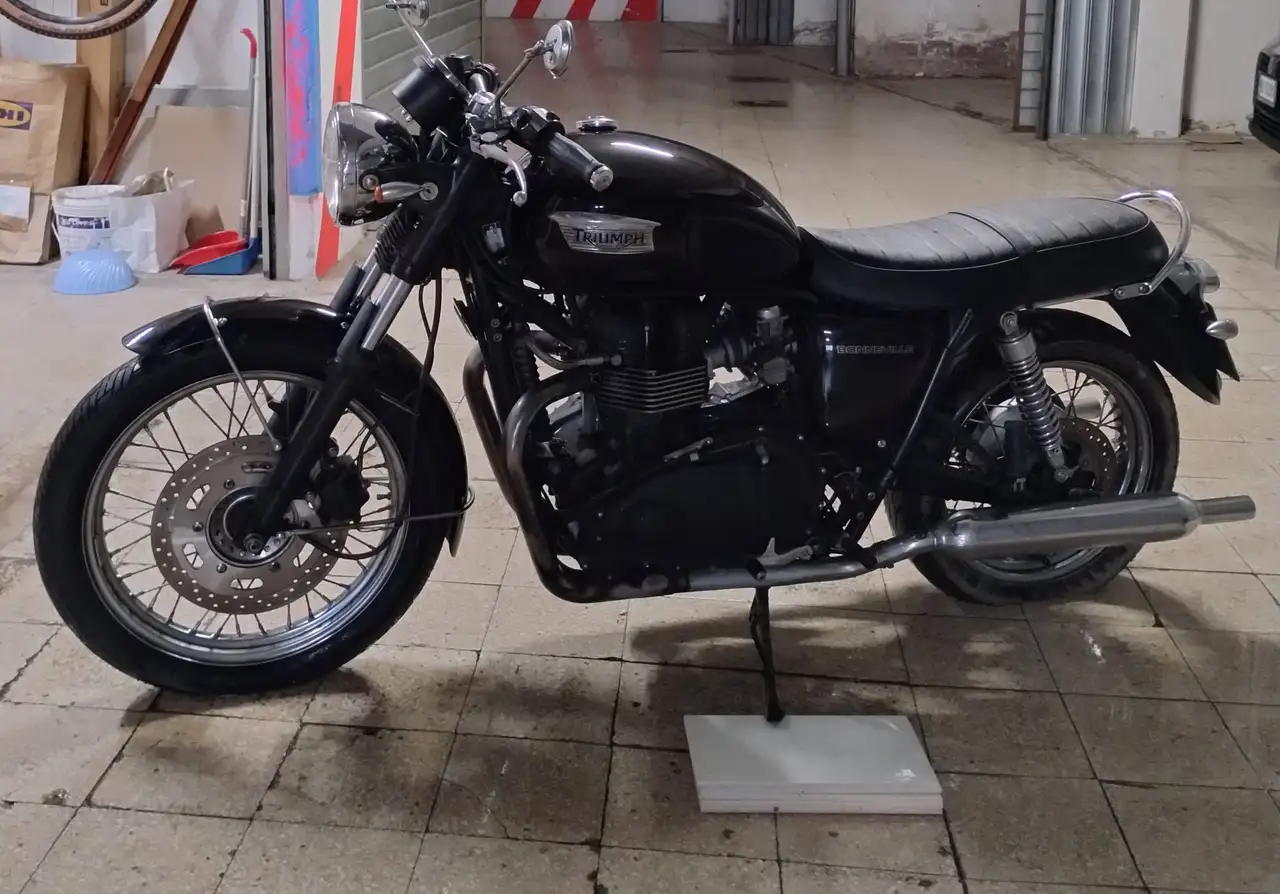 Triumph Bonneville T100