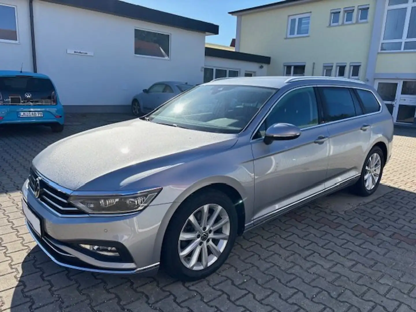 Volkswagen Passat Variant Elegance Grau - 2