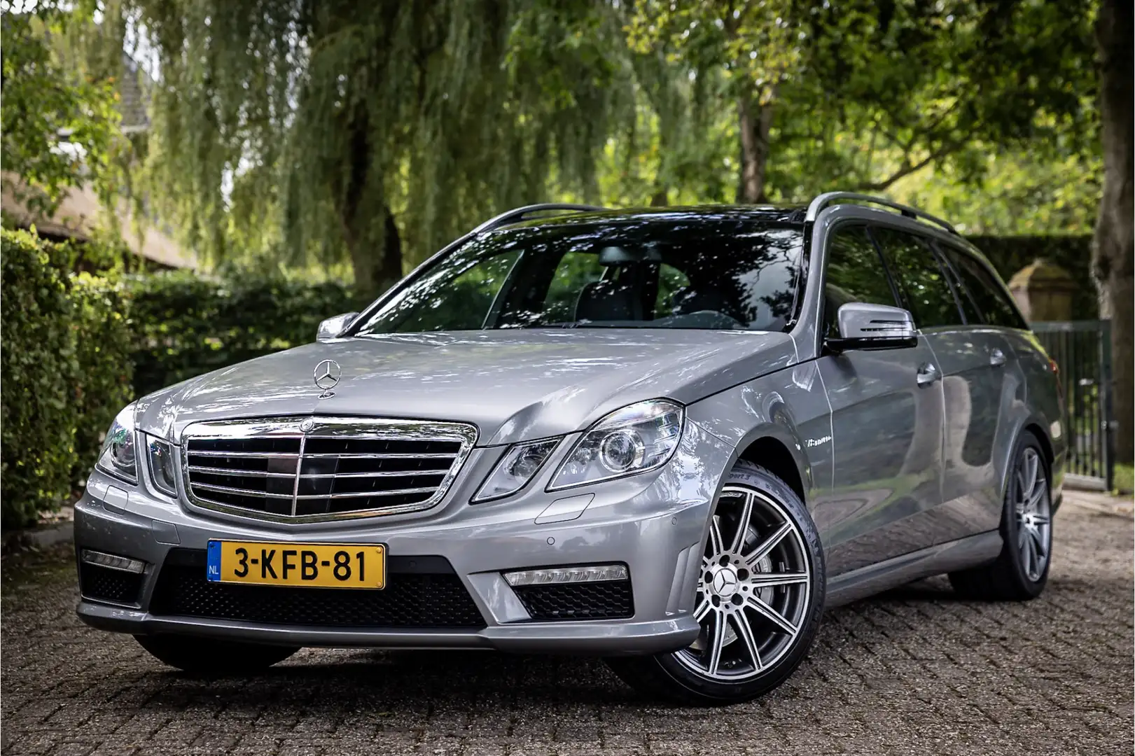 Mercedes-Benz E 63 AMG Estate NL Auto Panorama Carbon Distronic Plus Coma Gris - 1