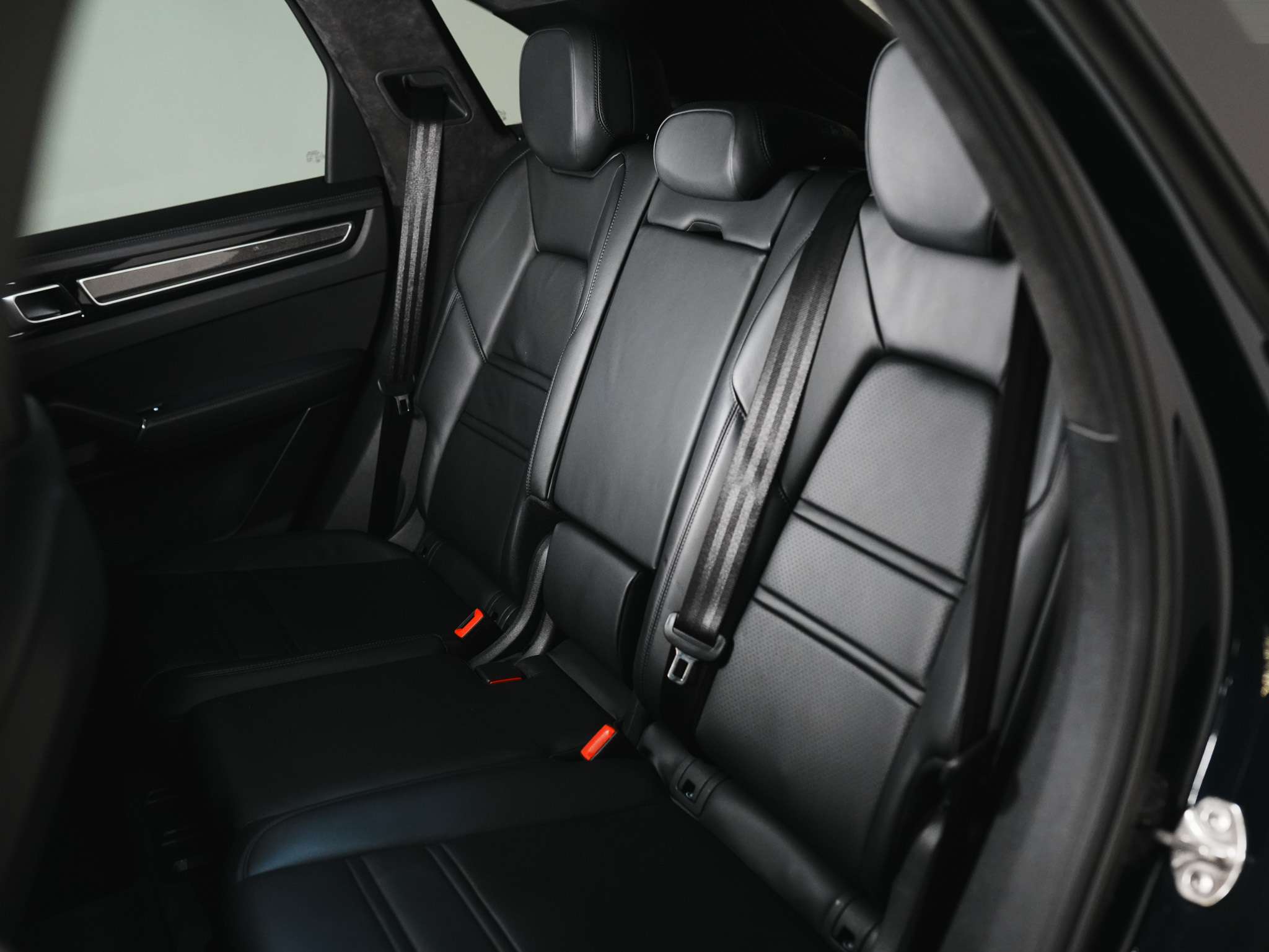 used 2022 Porsche Cayenne car, priced at $85,900