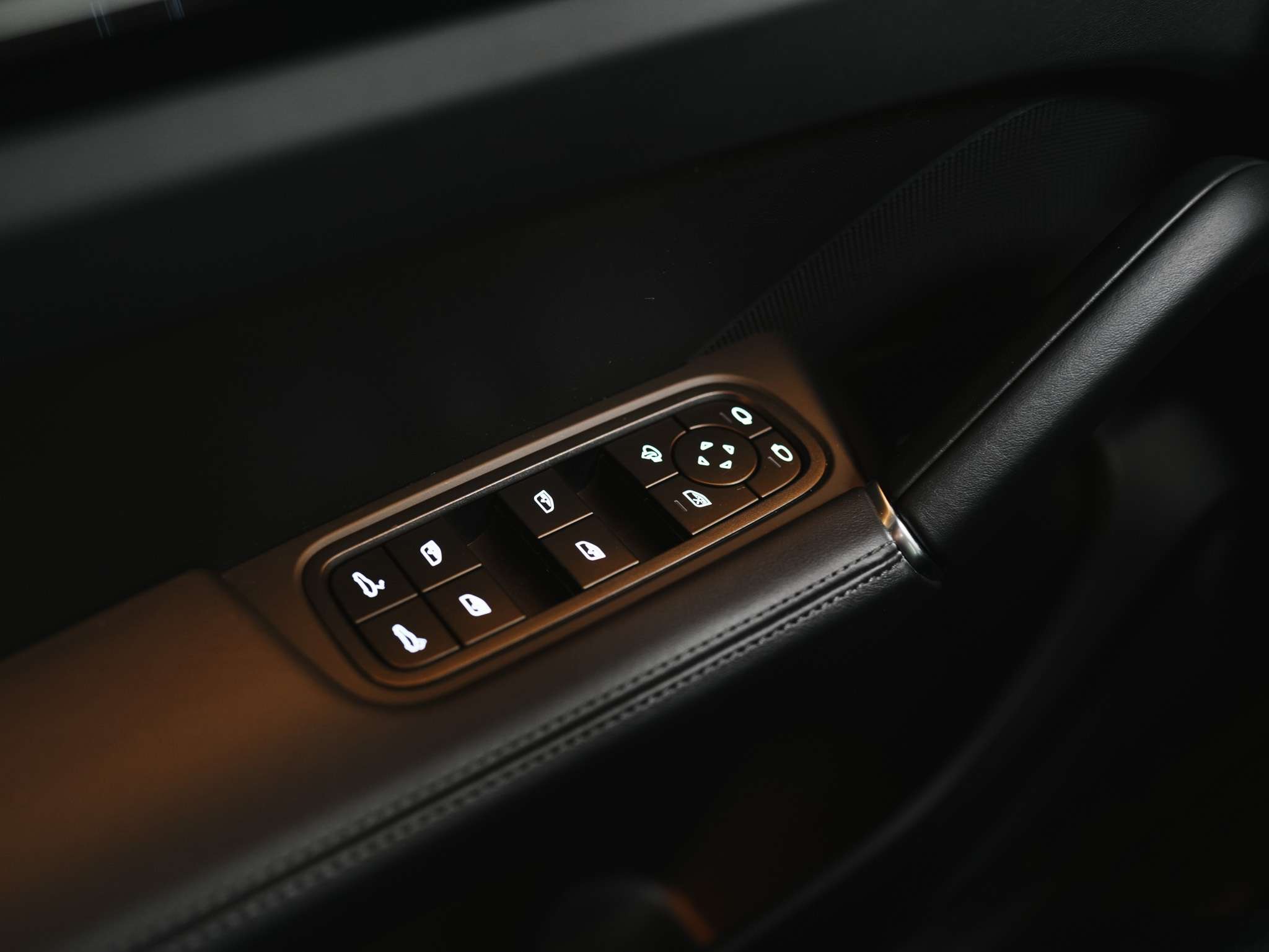 used 2022 Porsche Cayenne car, priced at $85,900