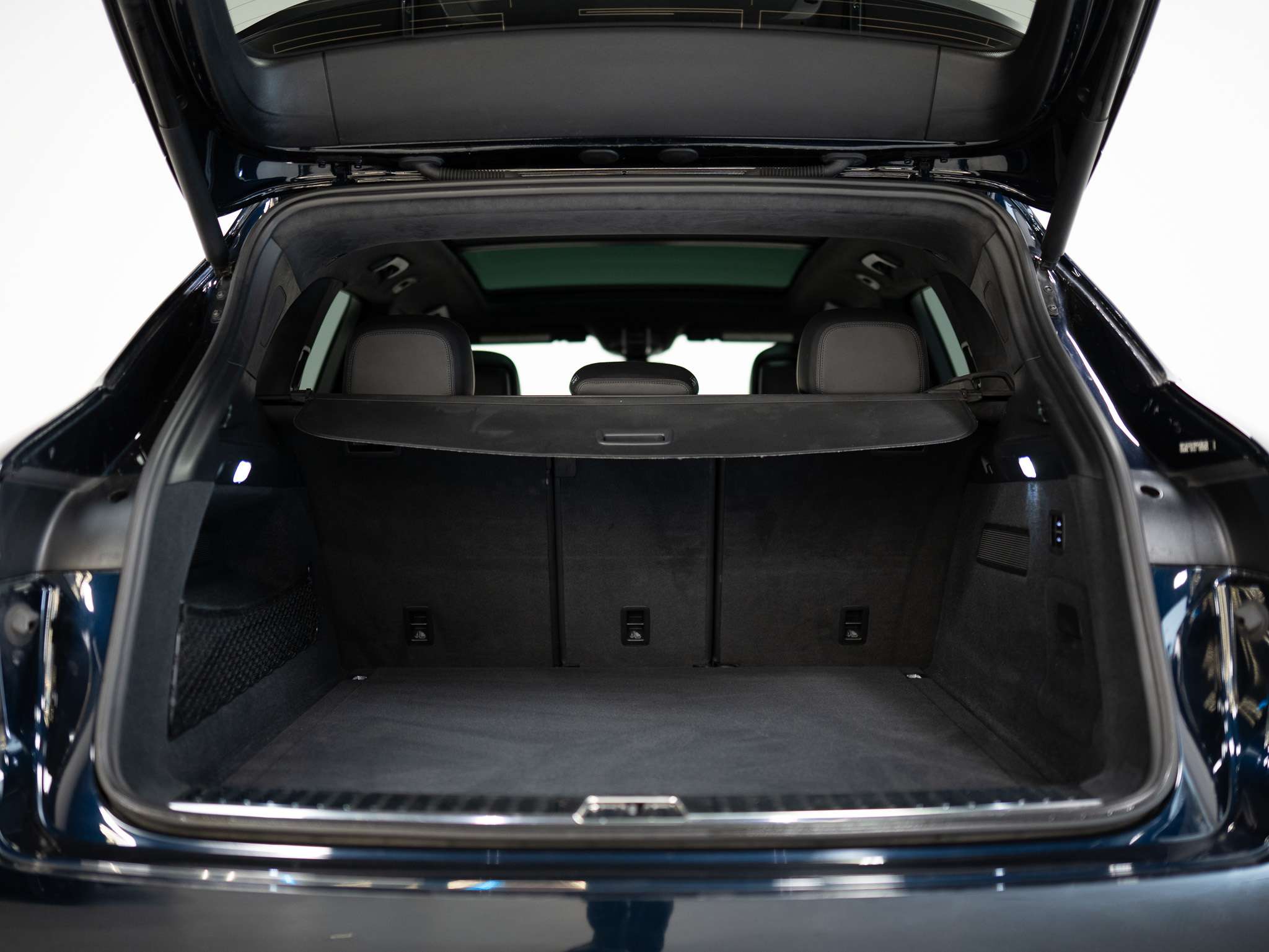 used 2022 Porsche Cayenne car, priced at $85,900