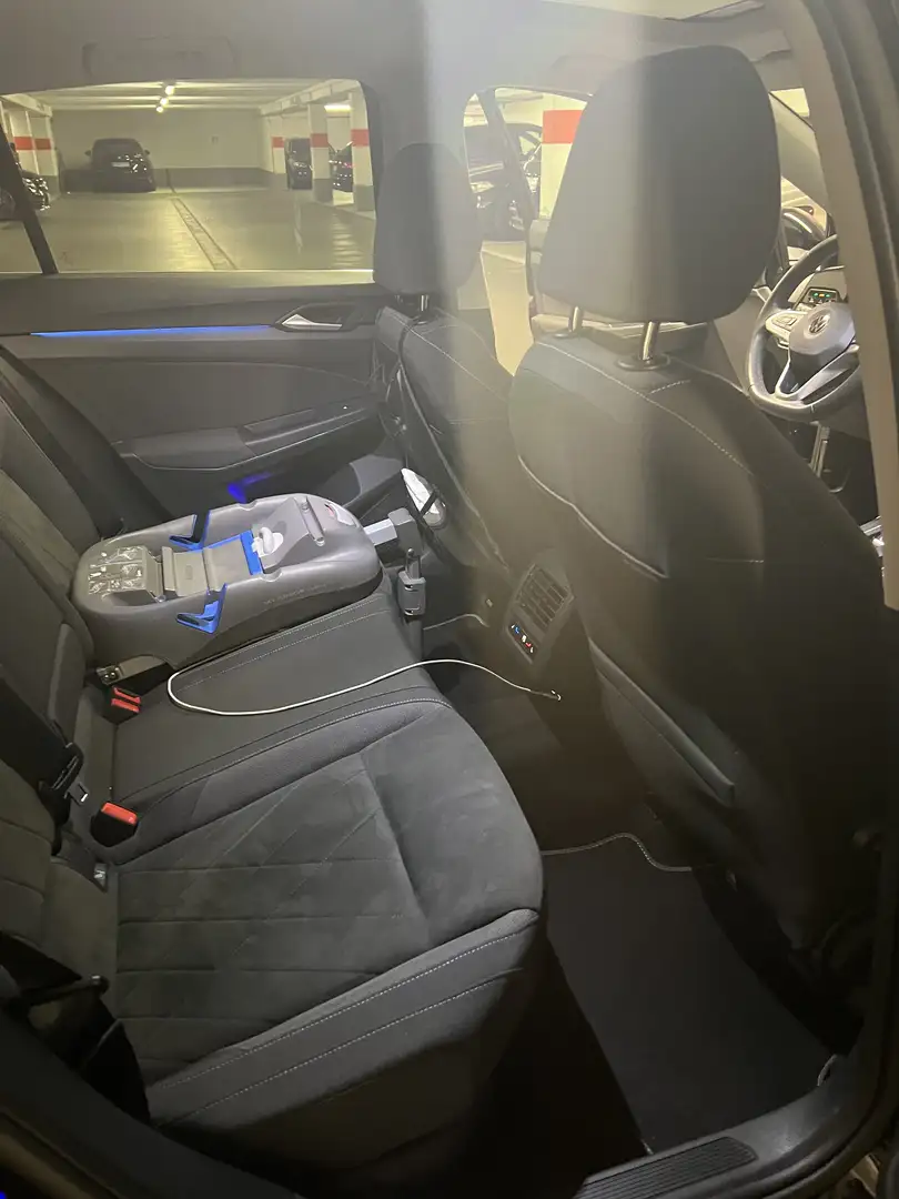 Volkswagen Golf 2.0 TSI OPF DSG Style Schwarz - 2