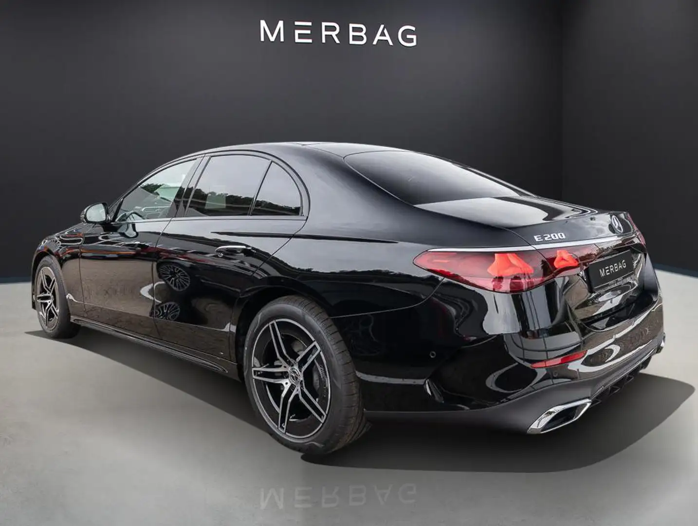 Mercedes-Benz E 200 4MATIC Limousine ACC LED Navi Pano SD SHZ Schwarz - 2
