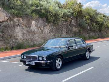 Jaguar XJ6 4.0S (XJ40)