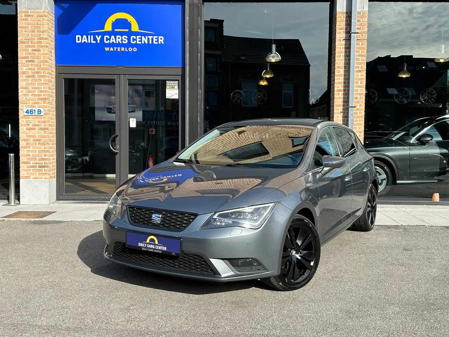SEAT Leon 1.6 CR TDi I Navi I Cuir ch I Pdc I Led I Carnet Grau - 1