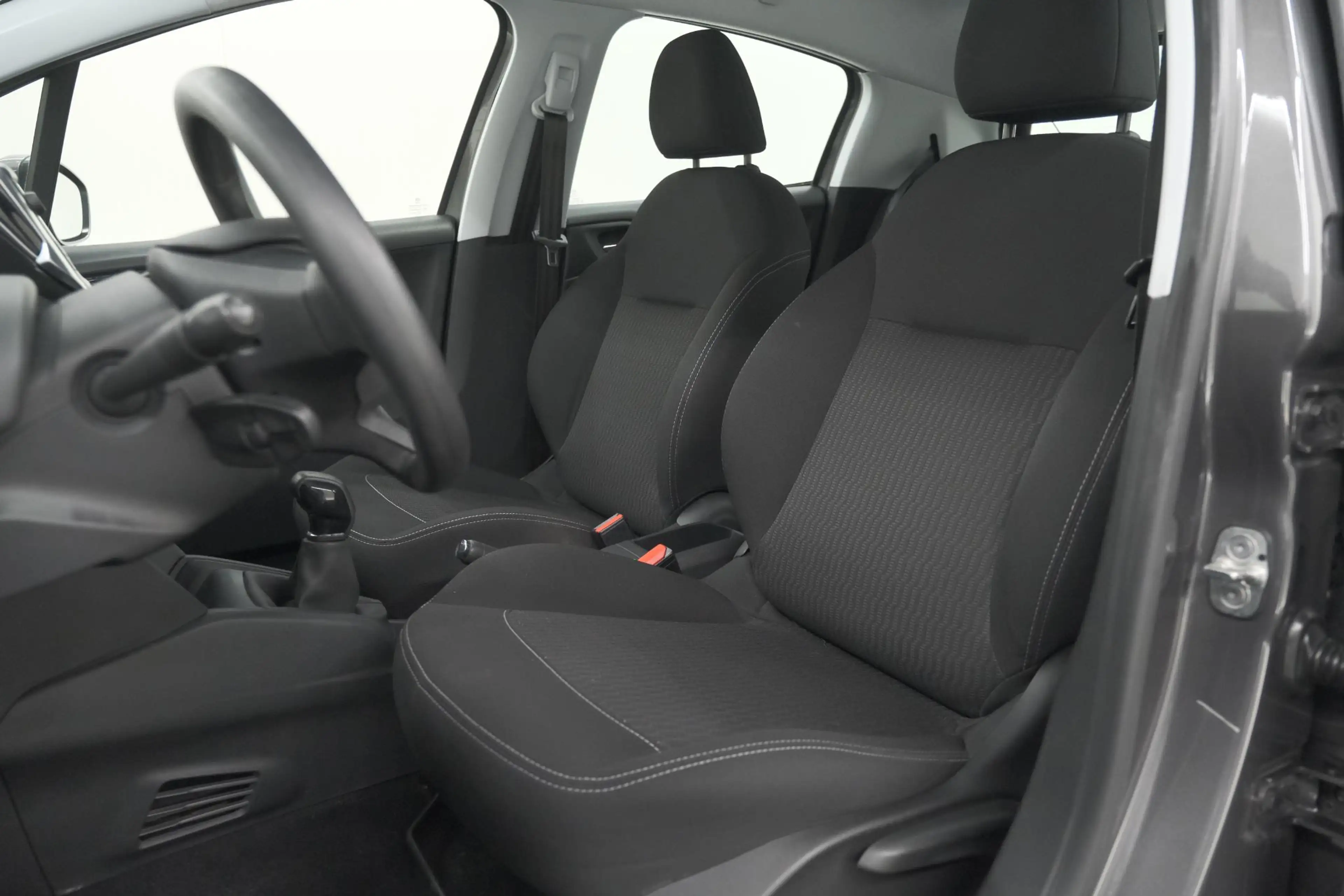 Peugeot 208 PureTech 82 Active | Camera | Apple Carplay | Airc — photo 15