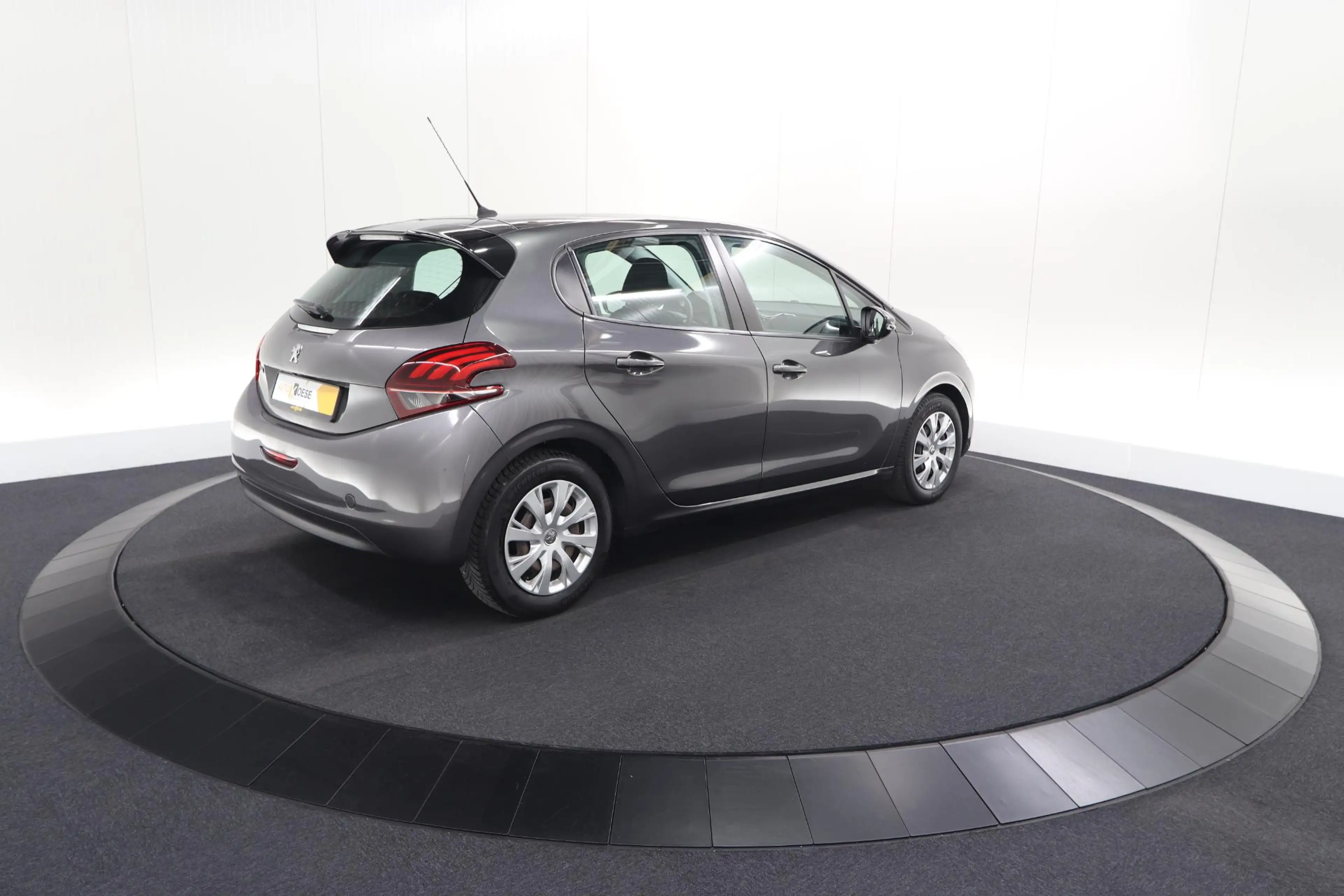 Peugeot 208 PureTech 82 Active | Camera | Apple Carplay | Airc — photo 10