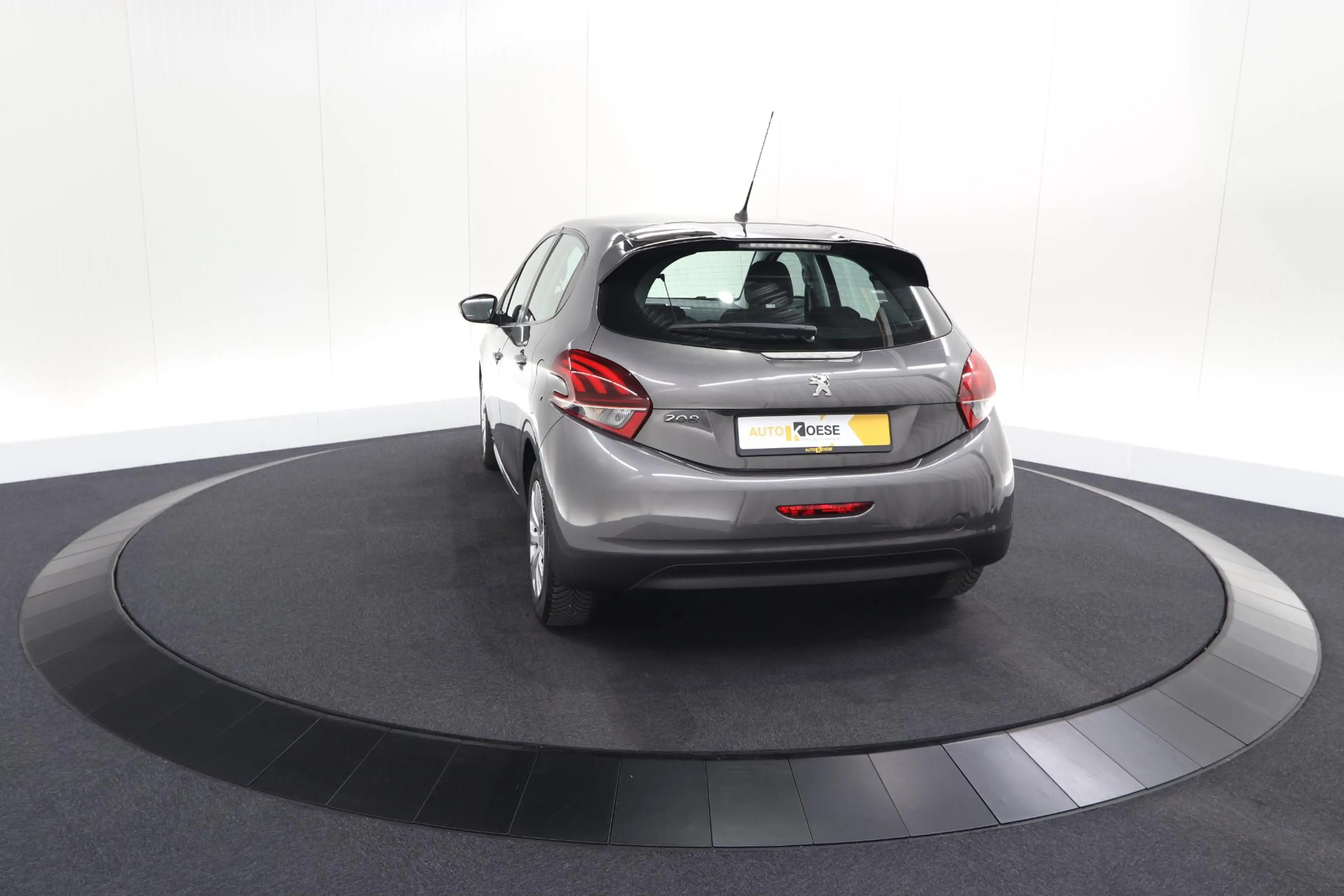 Peugeot 208 PureTech 82 Active | Camera | Apple Carplay | Airc — photo 12