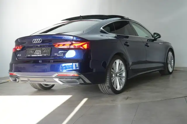 Audi A5 view 4