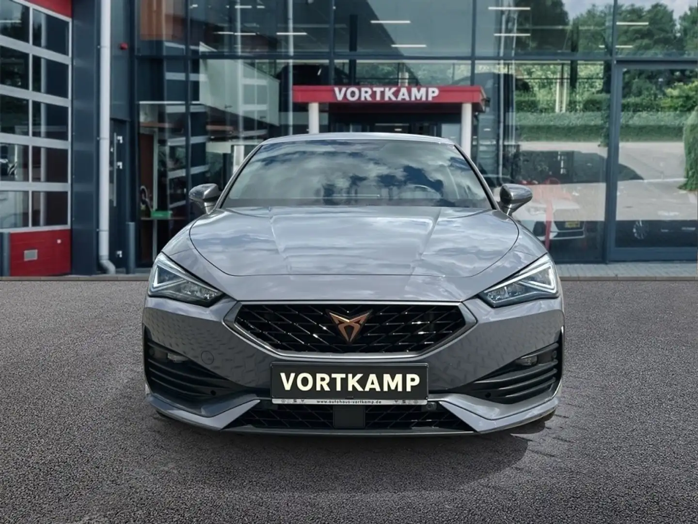 CUPRA Leon 1.4 TSI DSG VZ E-HYBRID CAMERA/LEDER/NAVI/ACC/CARP Grijs - 2