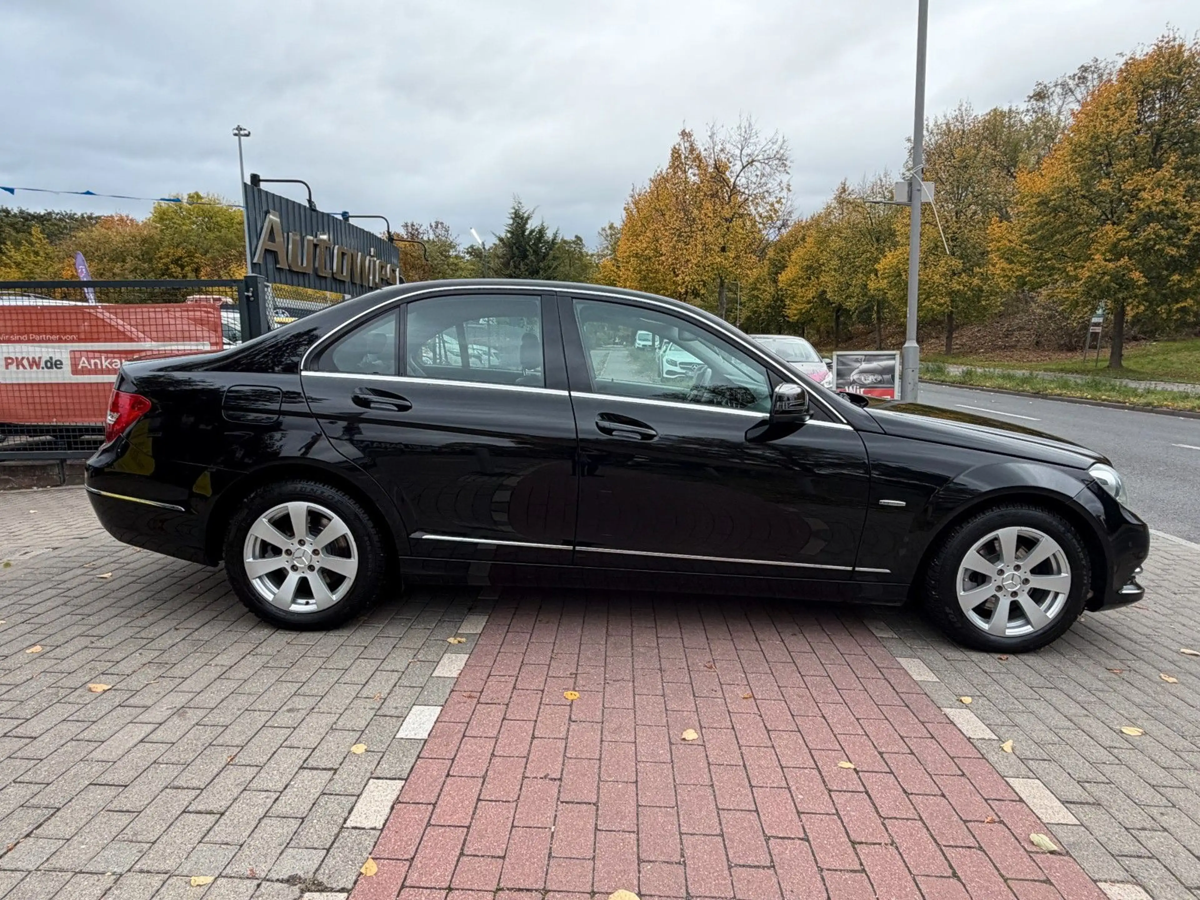 Mercedes-Benz C 220 CDI Avantgarde*Aut.*Leder*Navi*Xenon* — photo 4