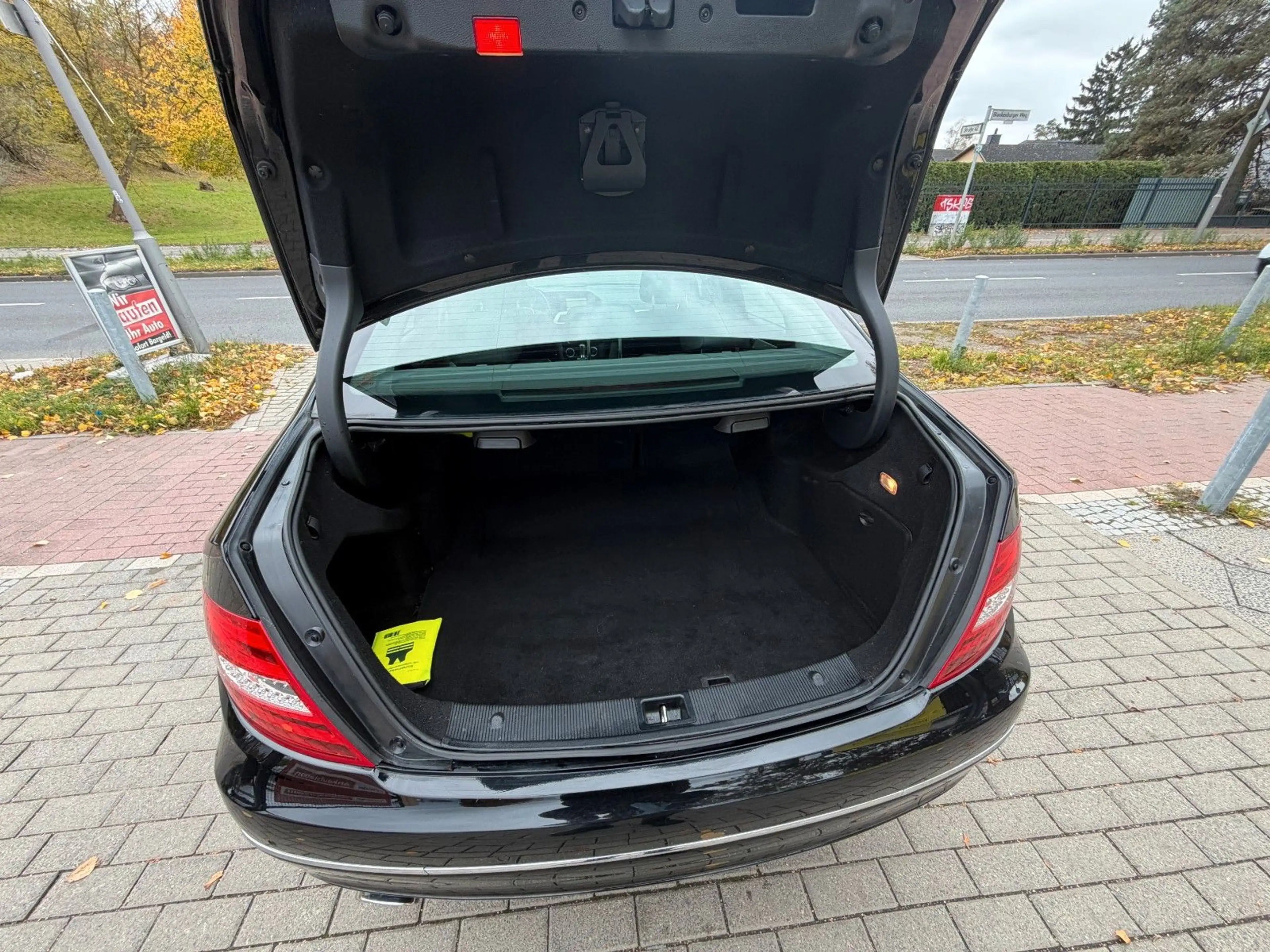 Mercedes-Benz C 220 CDI Avantgarde*Aut.*Leder*Navi*Xenon* — photo 11