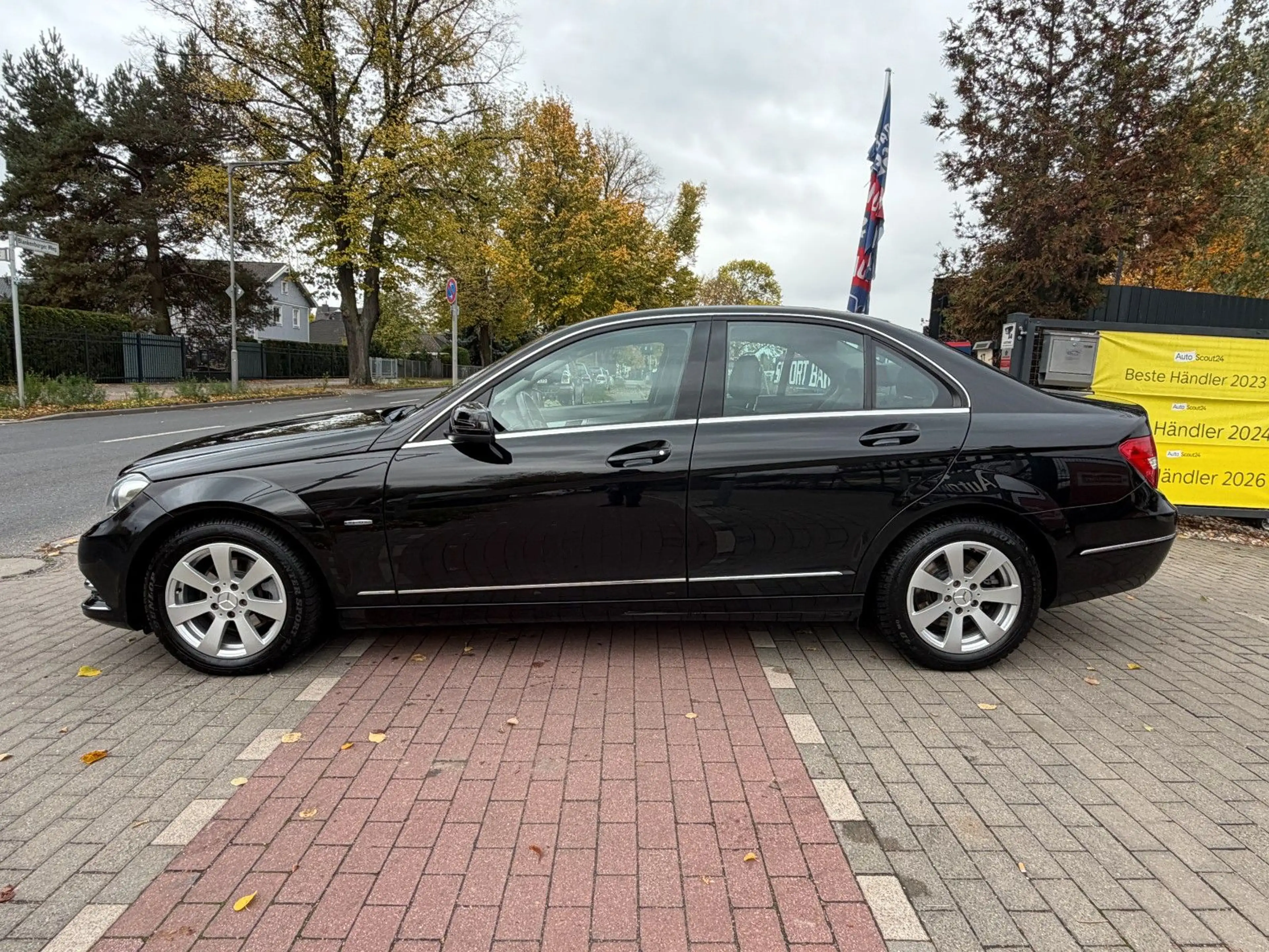 Mercedes-Benz C 220 CDI Avantgarde*Aut.*Leder*Navi*Xenon* — photo 7