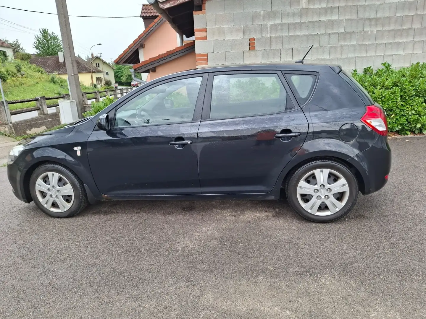 Kia Ceed / cee'd cee'd 1,6 CRDi Cool Jackpot DPF ISG Cool Jackpot Schwarz - 1