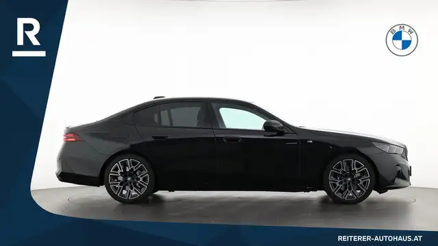 BMW 520 d xDrive *M-Sportpaket Pro *Panoramadach *AHK Ansicht 6