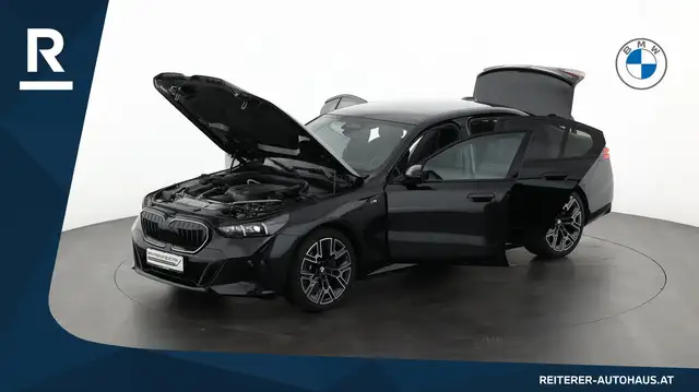 BMW 520 d xDrive *M-Sportpaket Pro *Panoramadach *AHK Ansicht 8