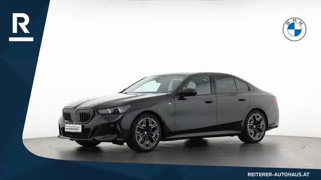 BMW 520 d xDrive *M-Sportpaket Pro *Panoramadach *AHK Ansicht 3
