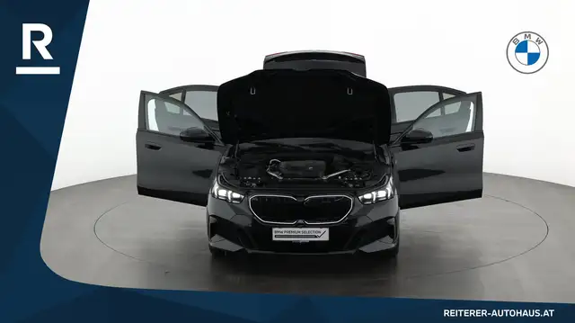BMW 520 d xDrive *M-Sportpaket Pro *Panoramadach *AHK Ansicht 7
