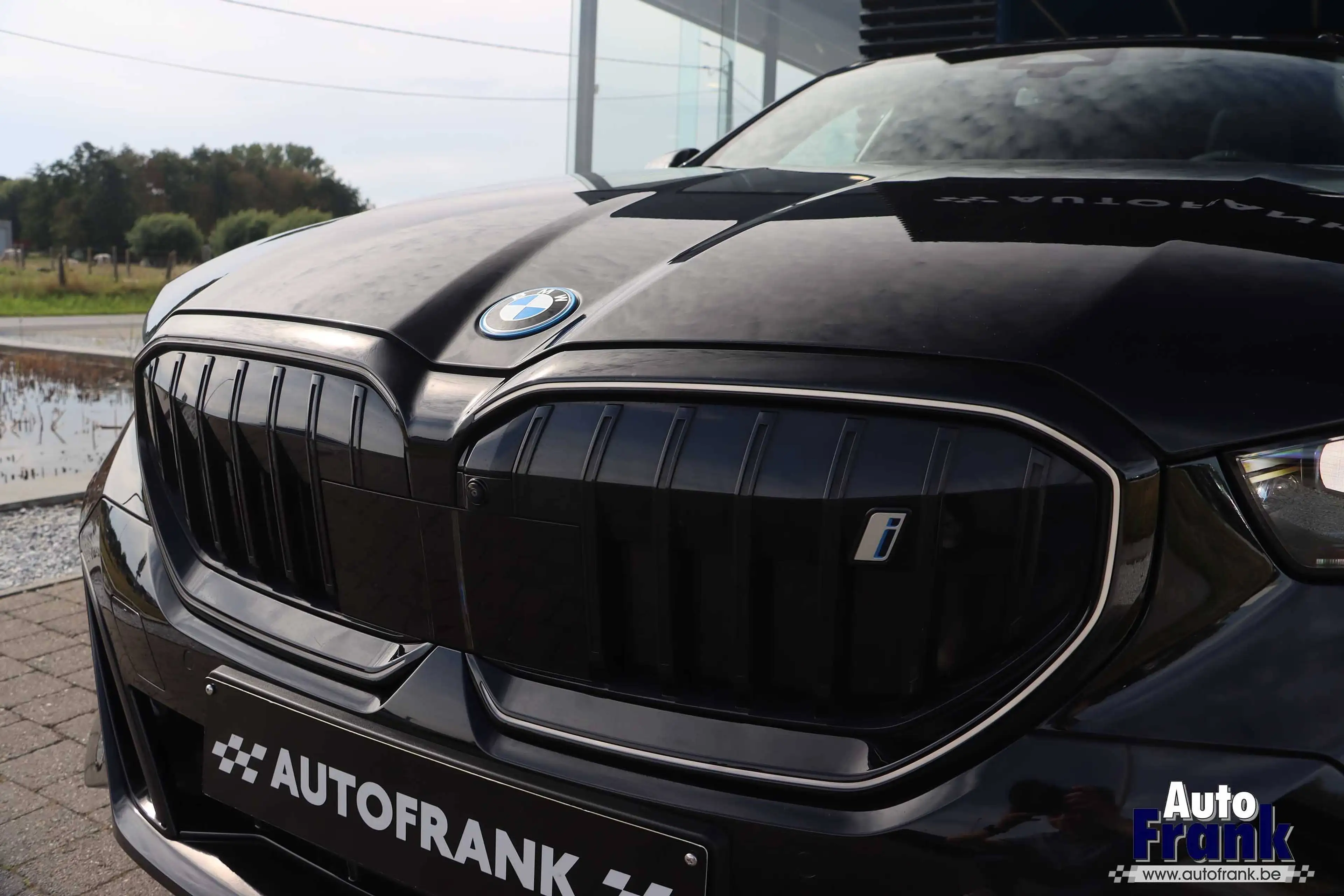 BMW i5 40 / TOUR / SPORT-PRO / 21" / PANO / MEMO / 360CAM / HUD — photo 12