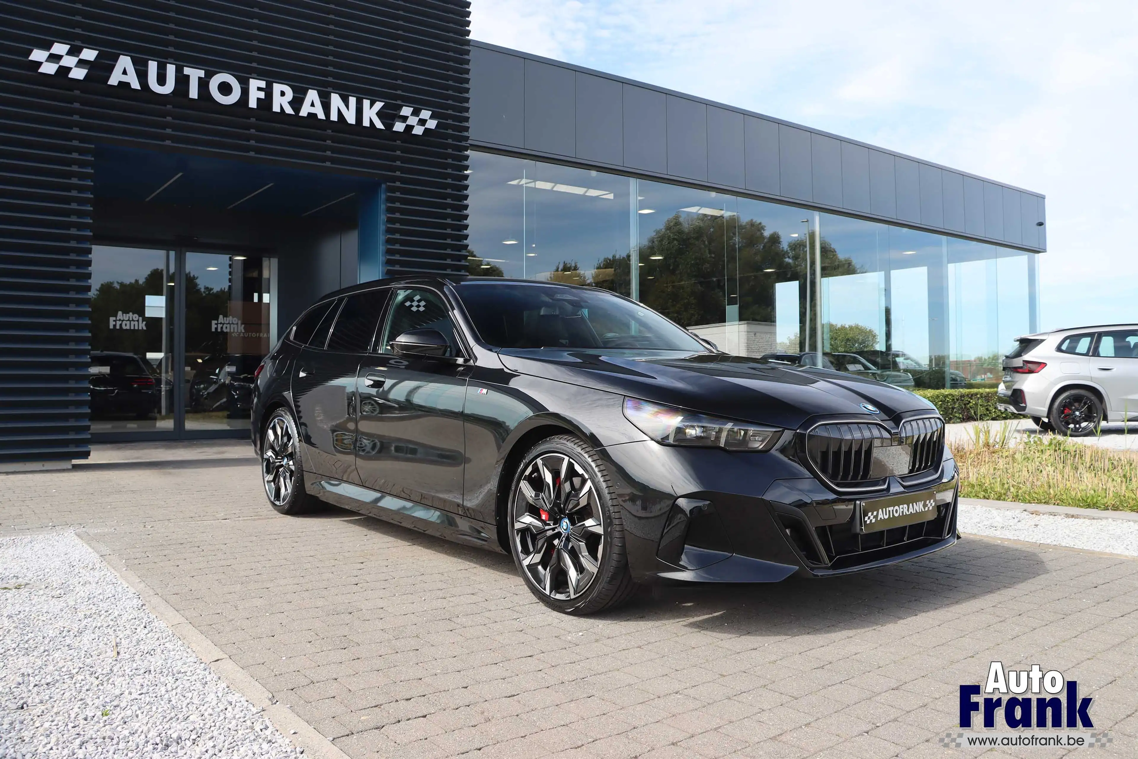 BMW i5 40 / TOUR / SPORT-PRO / 21" / PANO / MEMO / 360CAM / HUD