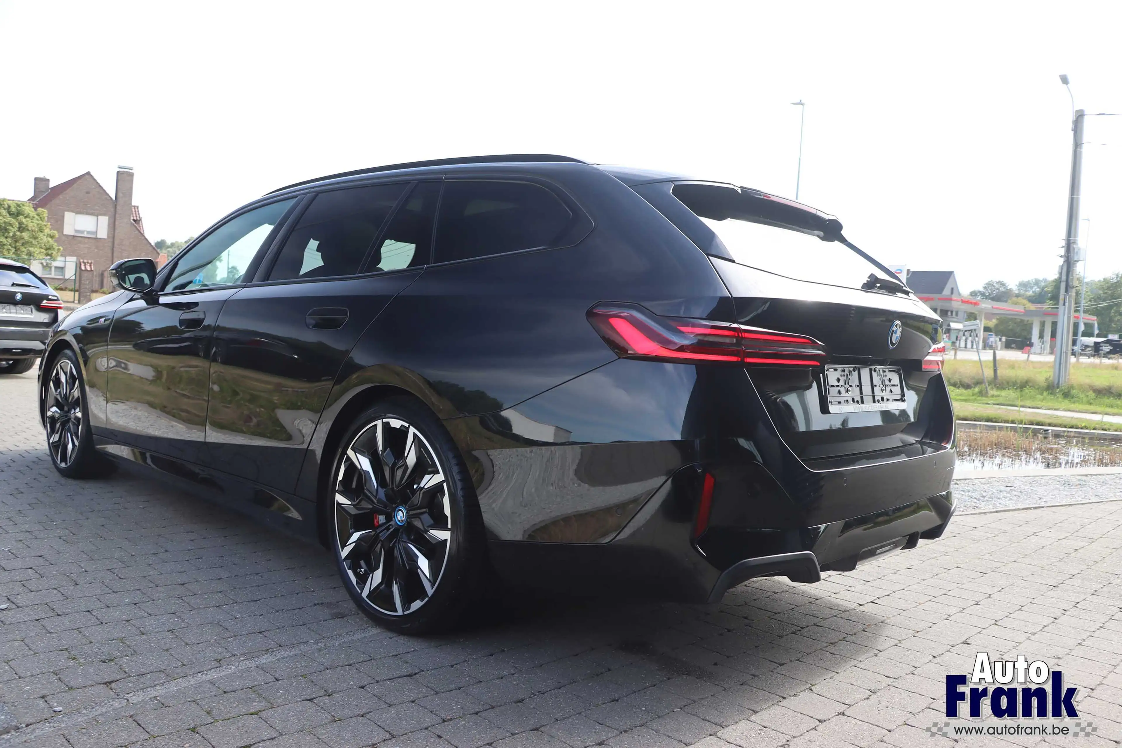 BMW i5 40 / TOUR / SPORT-PRO / 21" / PANO / MEMO / 360CAM / HUD — photo 6