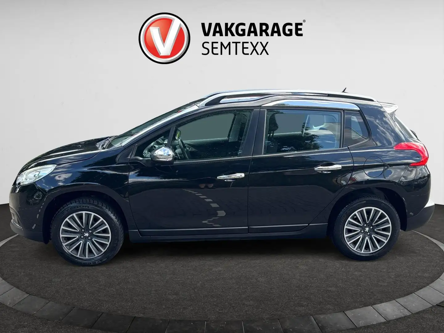 Peugeot 2008 1.2 PureTech Active | Cruise | Airco | Navi | Pano Zwart - 2