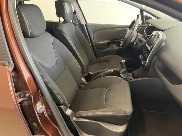 Renault Clio view 10