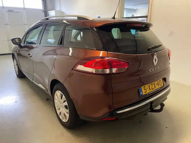 Renault Clio view 8