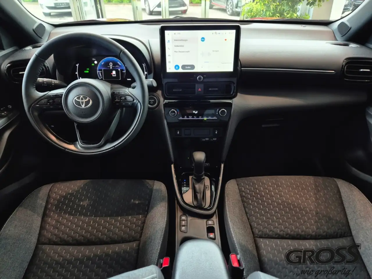 Toyota Yaris Cross Hybrid Active Drive / Safety / PDC / SHZ 13