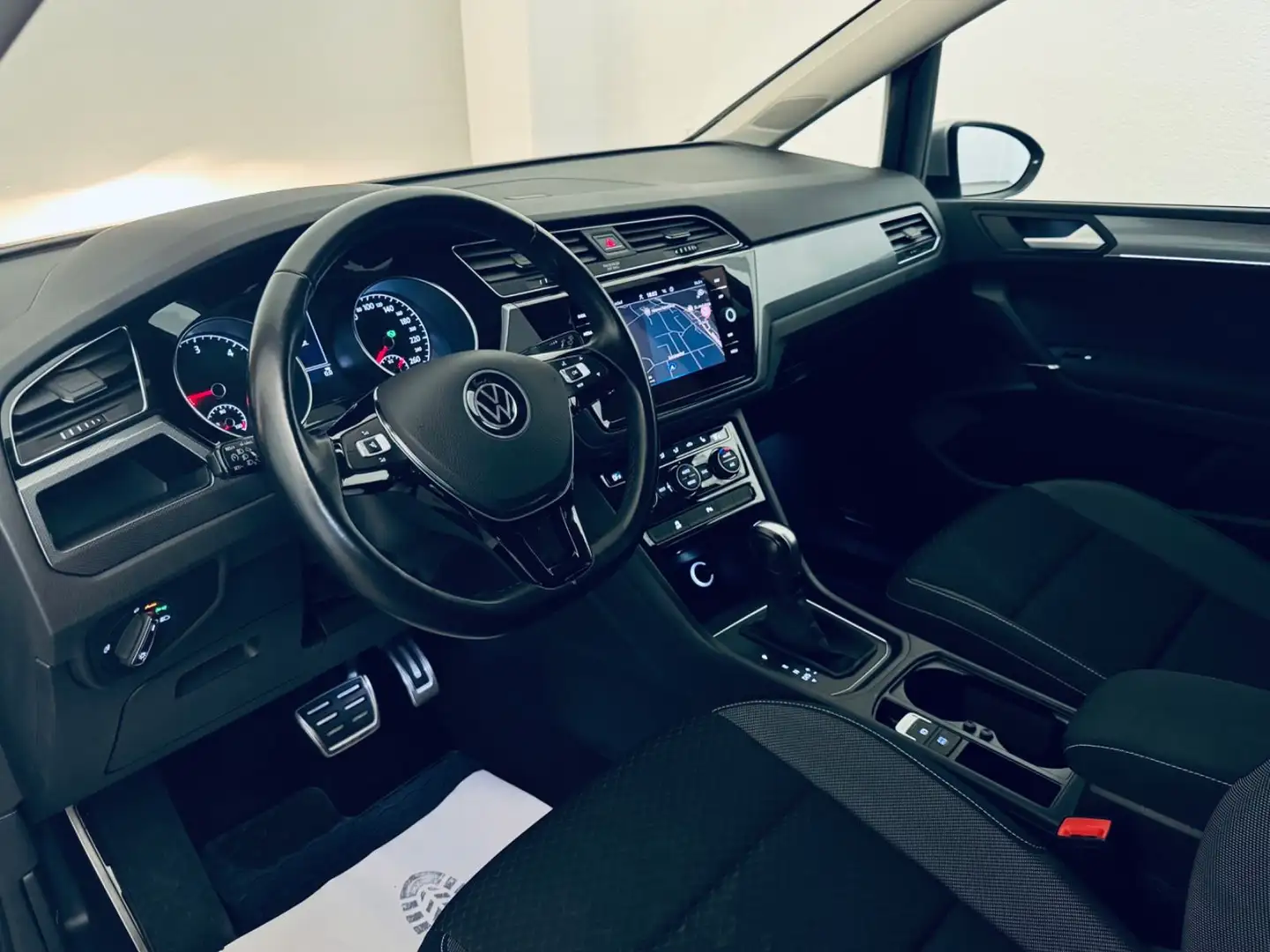 Volkswagen Touran ACTIVE 2.0 TDI * 7-SITZER * R-KAM* 8xALU Plateado - 2