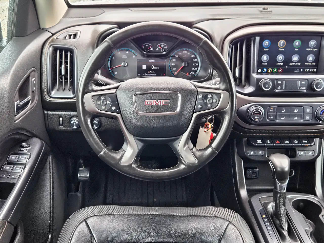 GMC Canyon снимка GMC Canyon