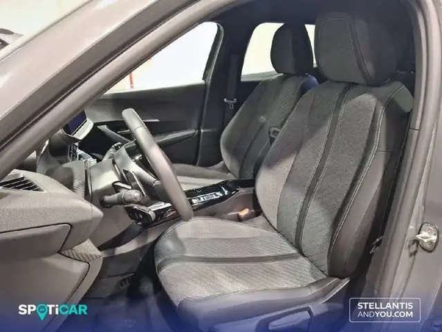 Peugeot 2008 view 9
