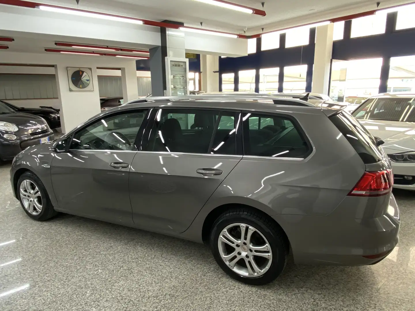 Volkswagen Golf Variant 1.4 tgi Trendline Marrón - 2