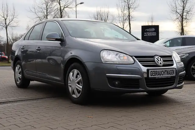 Volkswagen Jetta 1,6 *Mängel*3-Hand*TÜV-04.26*PDC*Temp*Allwe