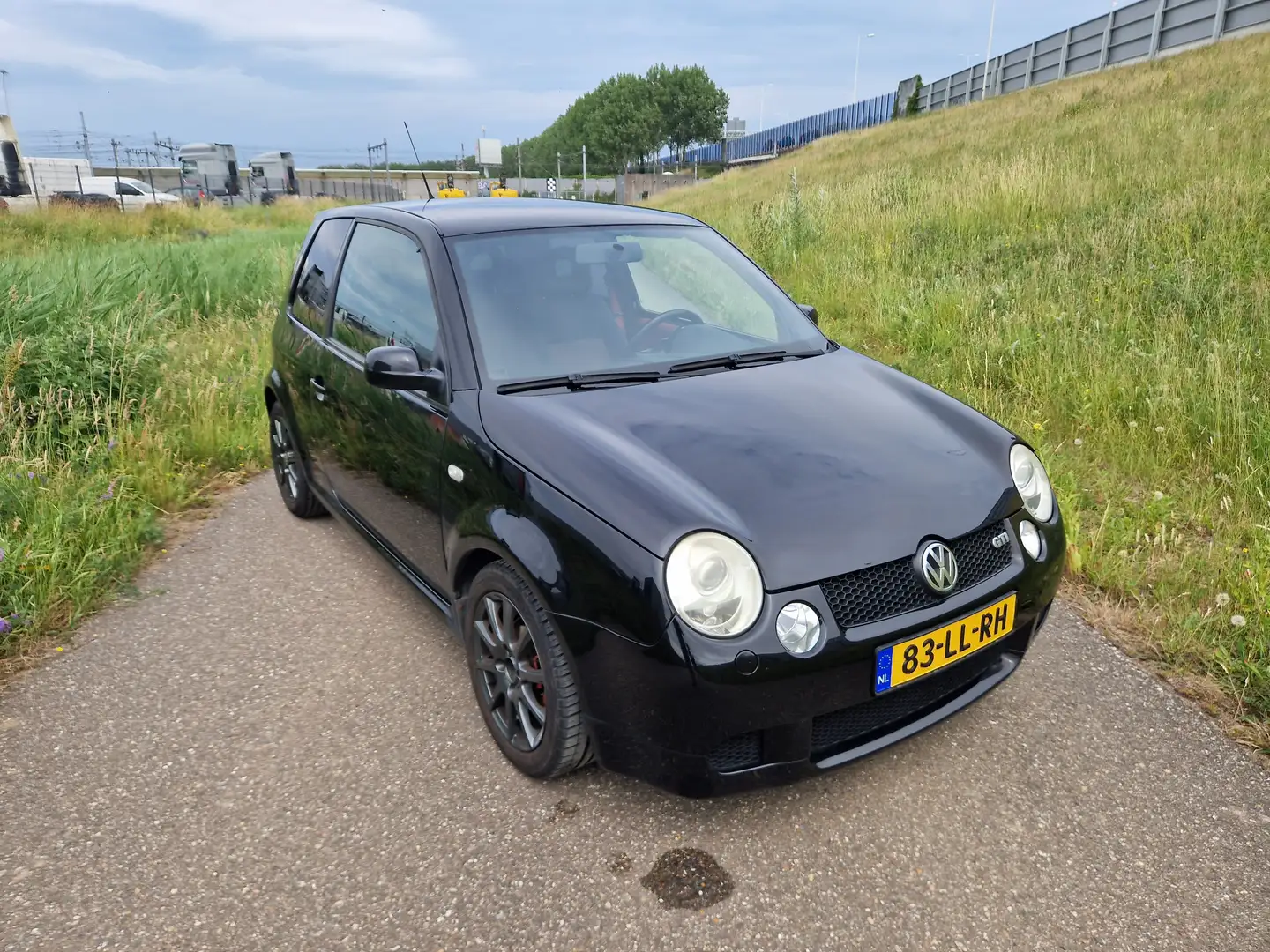 Volkswagen Lupo Lupo 1.6-16V GTI Zwart - 1