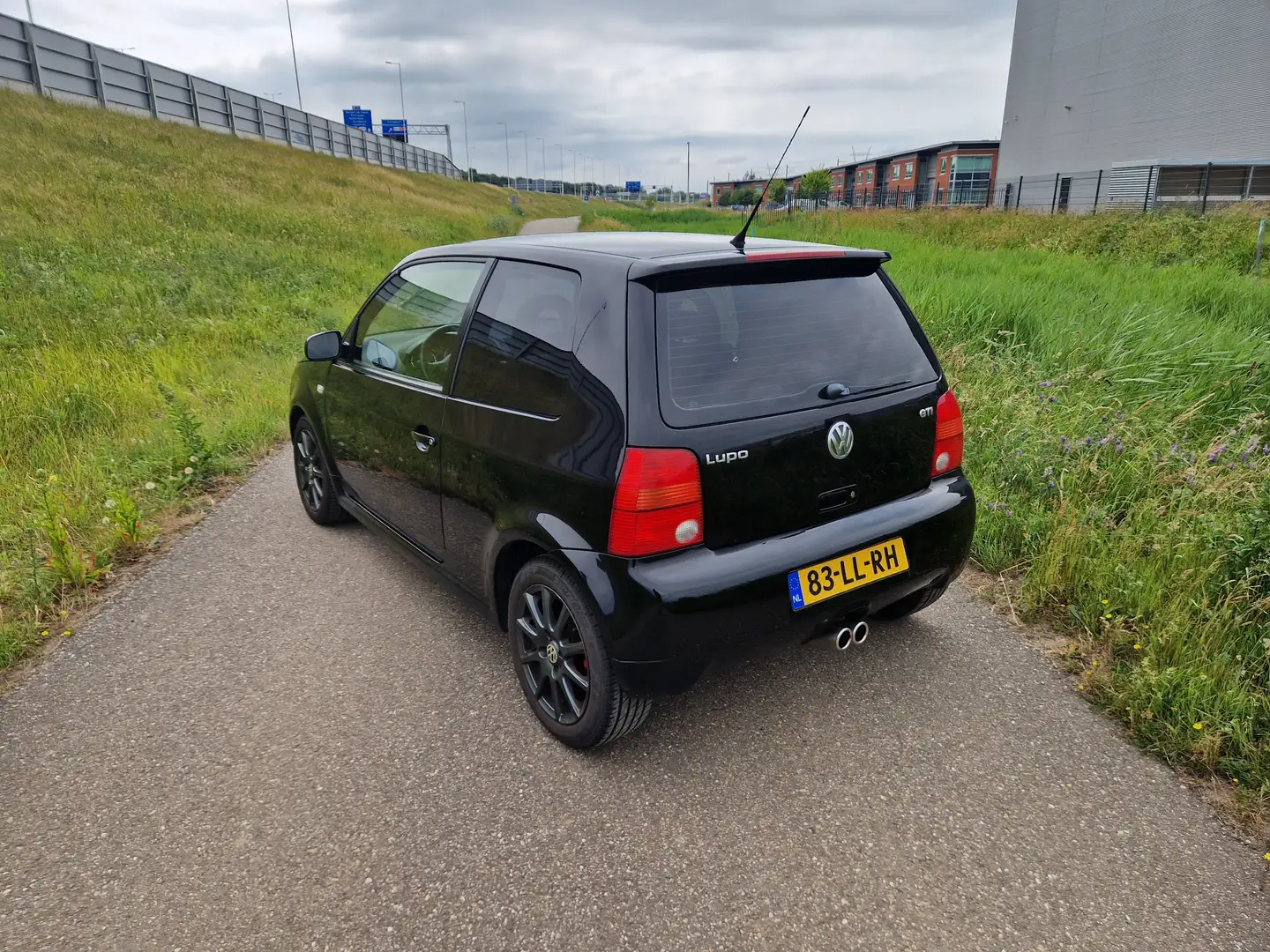 Volkswagen Lupo Lupo 1.6-16V GTI Zwart - 2
