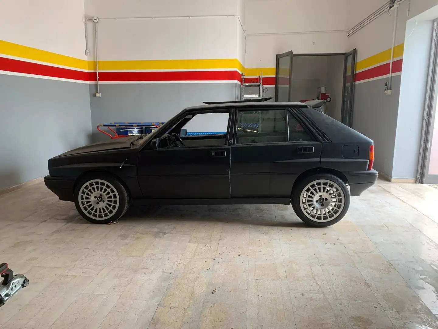 Lancia Delta Delta 2.0 16v HF Integrale - 1