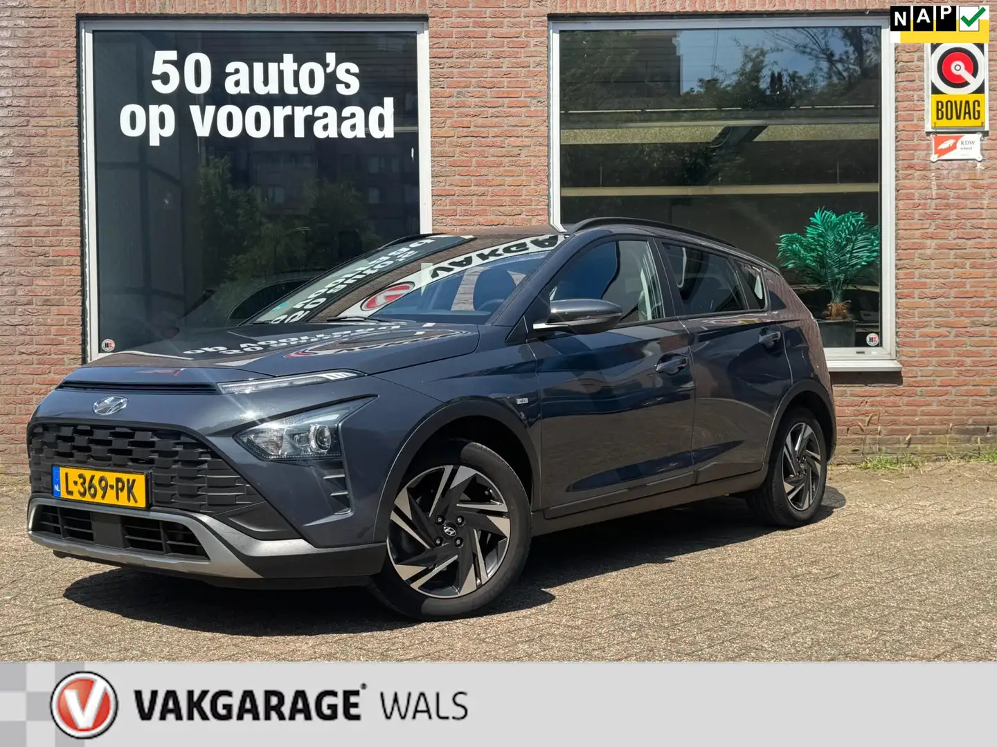 Hyundai BAYON 1.0 T-GDI COMFORT SMART | AIRCO | NAVIGATIE | ADAP Grijs - 1