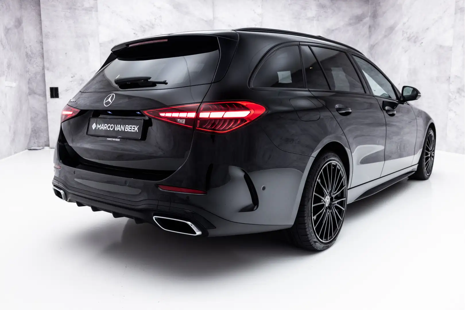 Mercedes-Benz C 300 Estate e AMG Line | Pano | Night | Sfeerverlichtin Zwart - 2