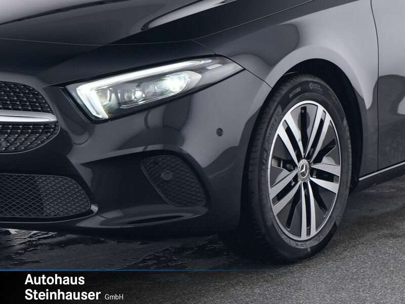 Mercedes-Benz A 220
