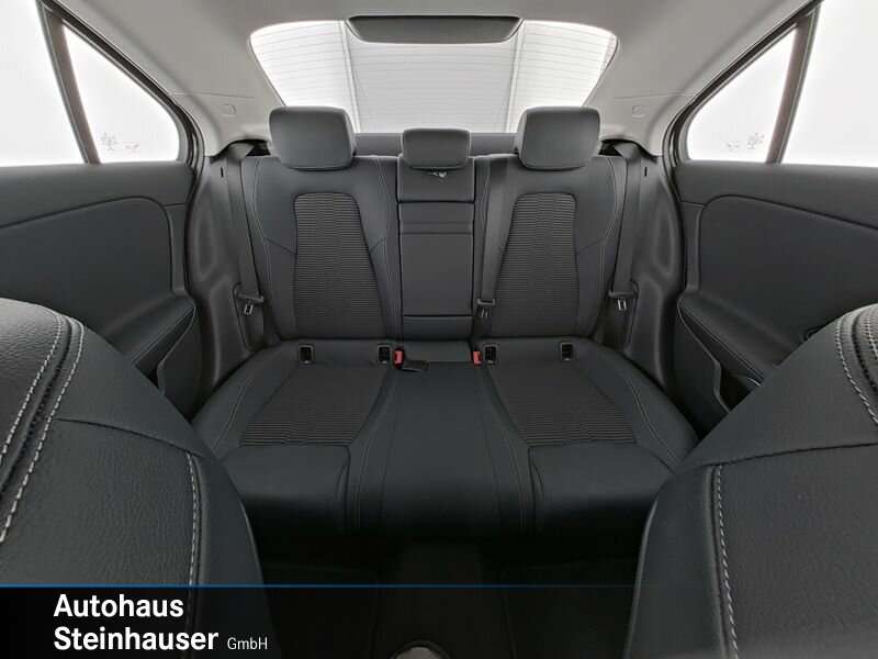 Mercedes-Benz A 220