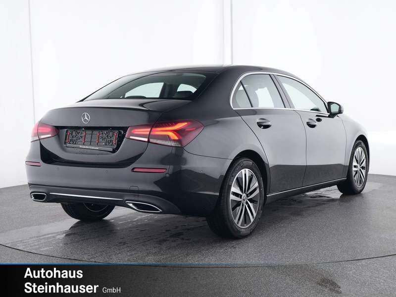 Mercedes-Benz A 220