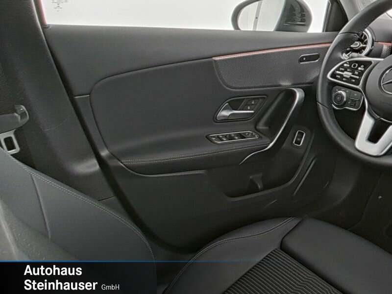 Mercedes-Benz A 220