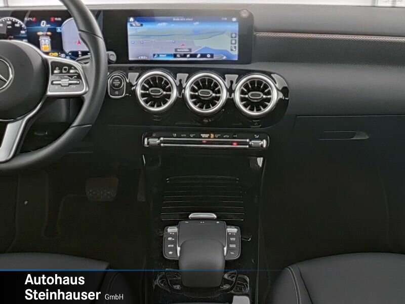 Mercedes-Benz A 220