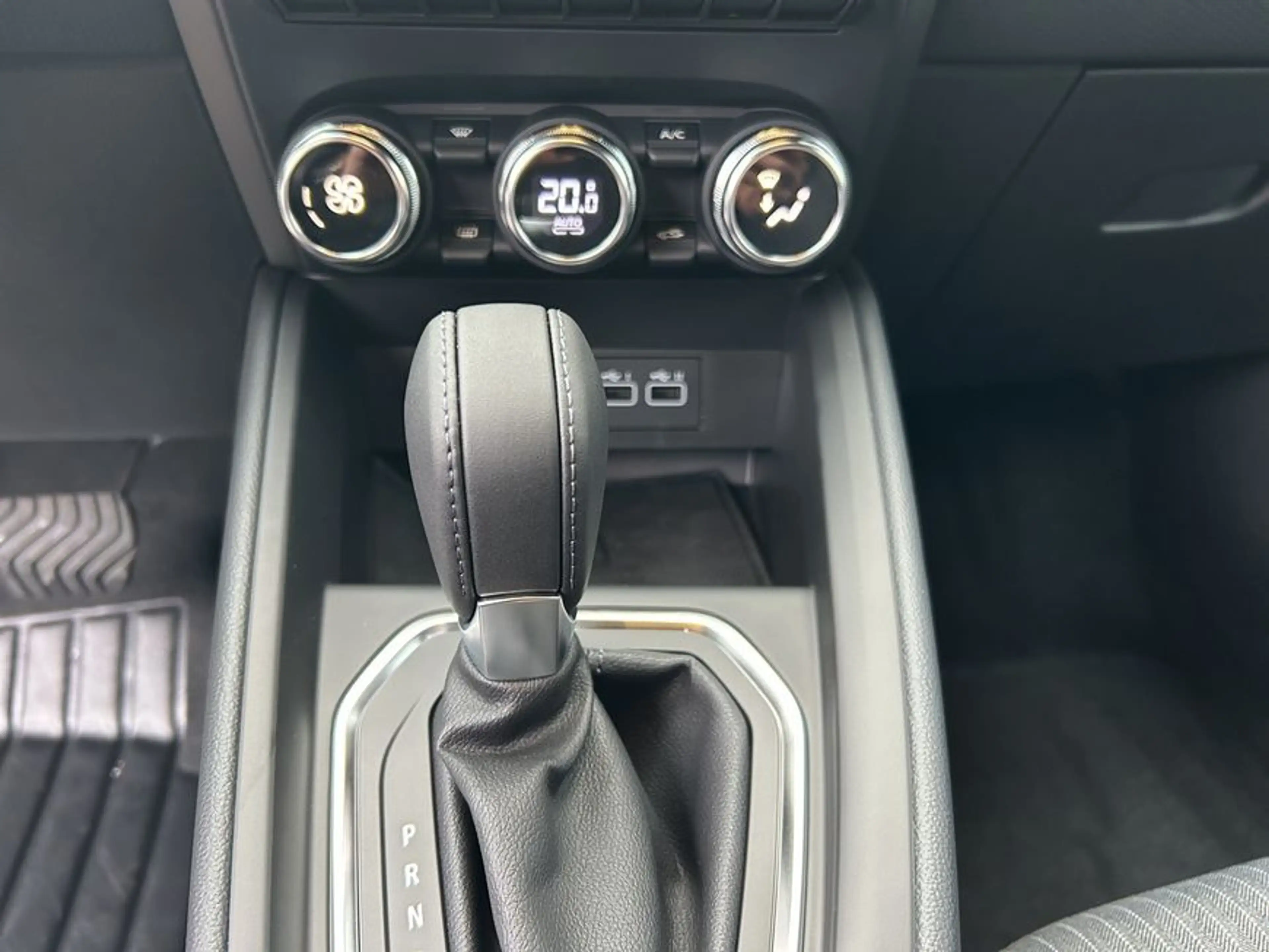 Mitsubishi Colt 1.6 Hybrid Edition — photo 13