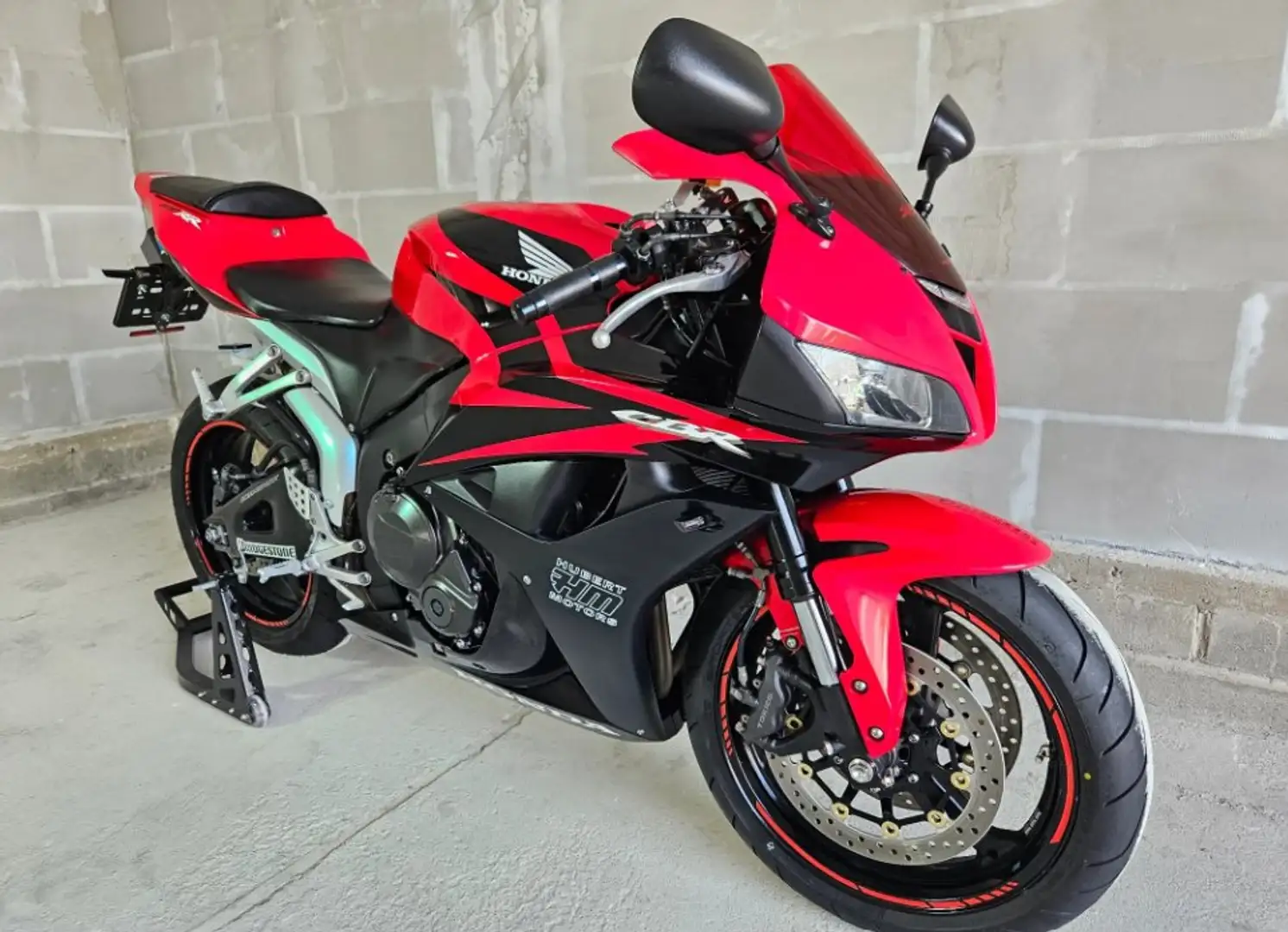 Honda CBR 600 RR Rot - 1