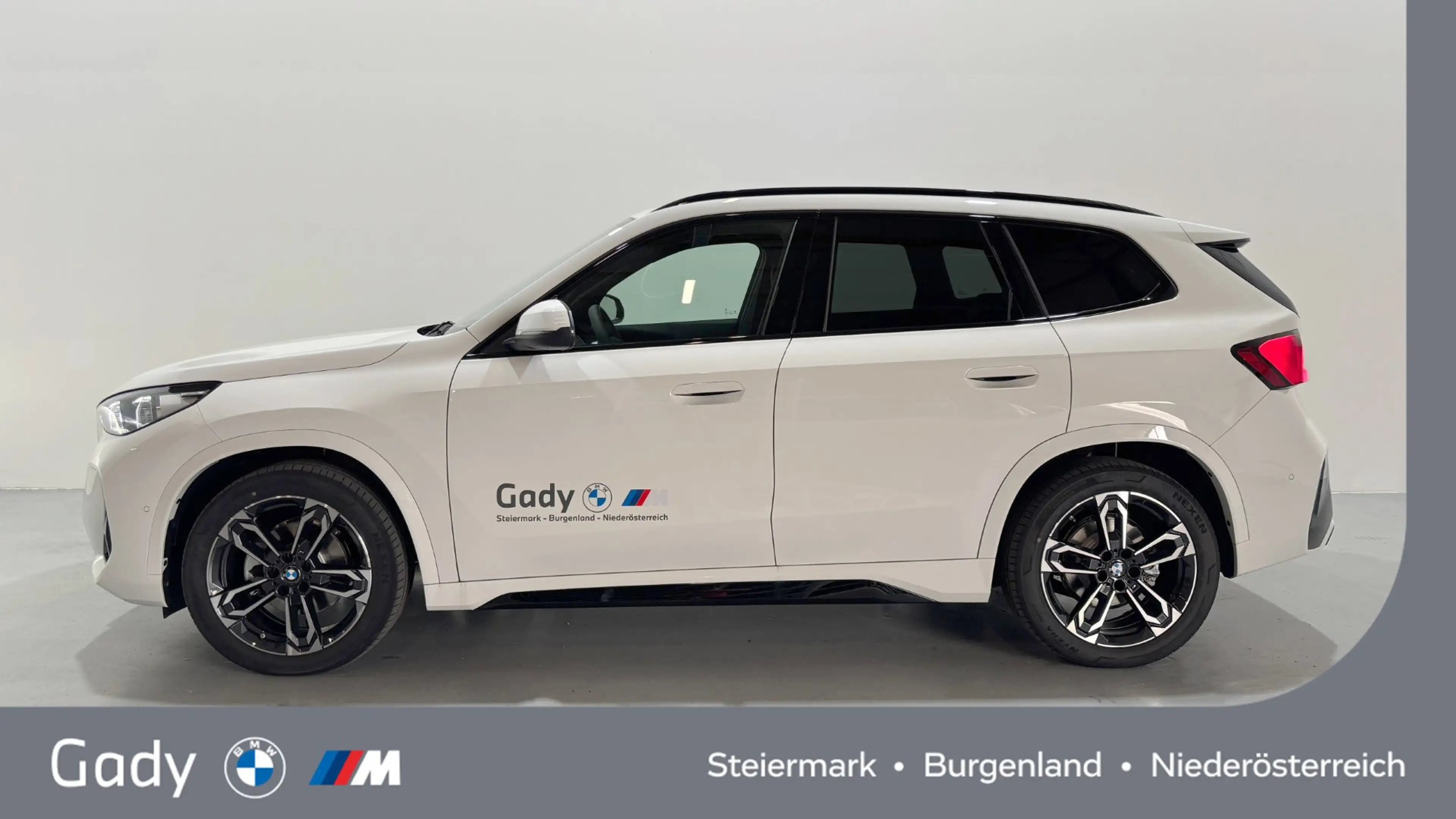 BMW iX1 eDrive20 — photo 3