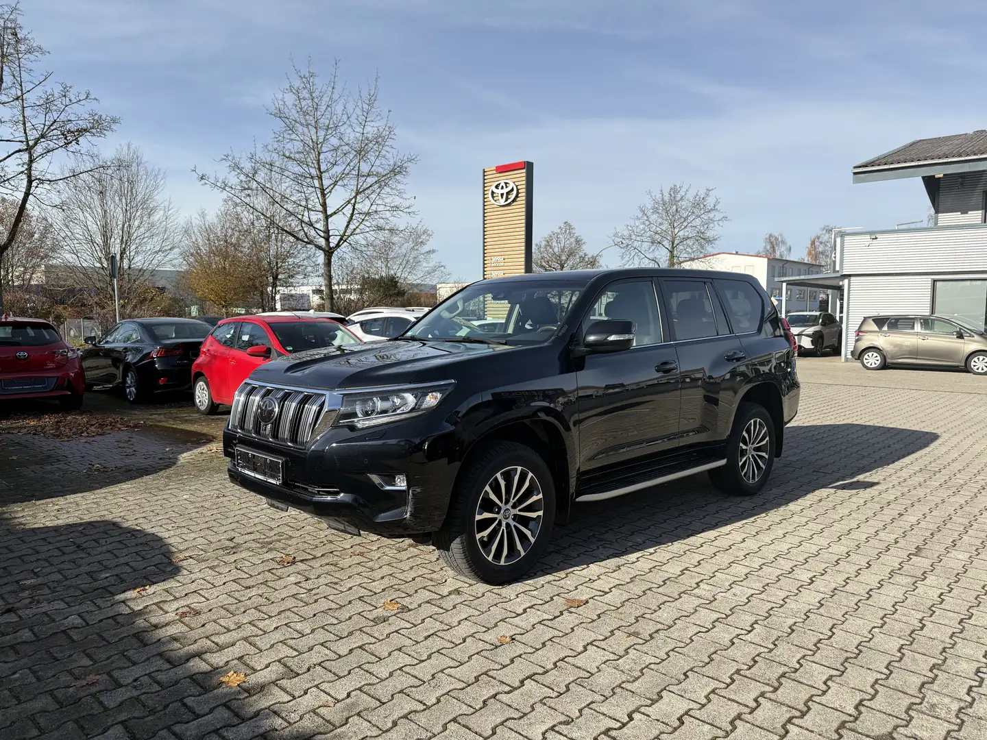 Toyota Land Cruiser TEC-Edition Schwarz - 1