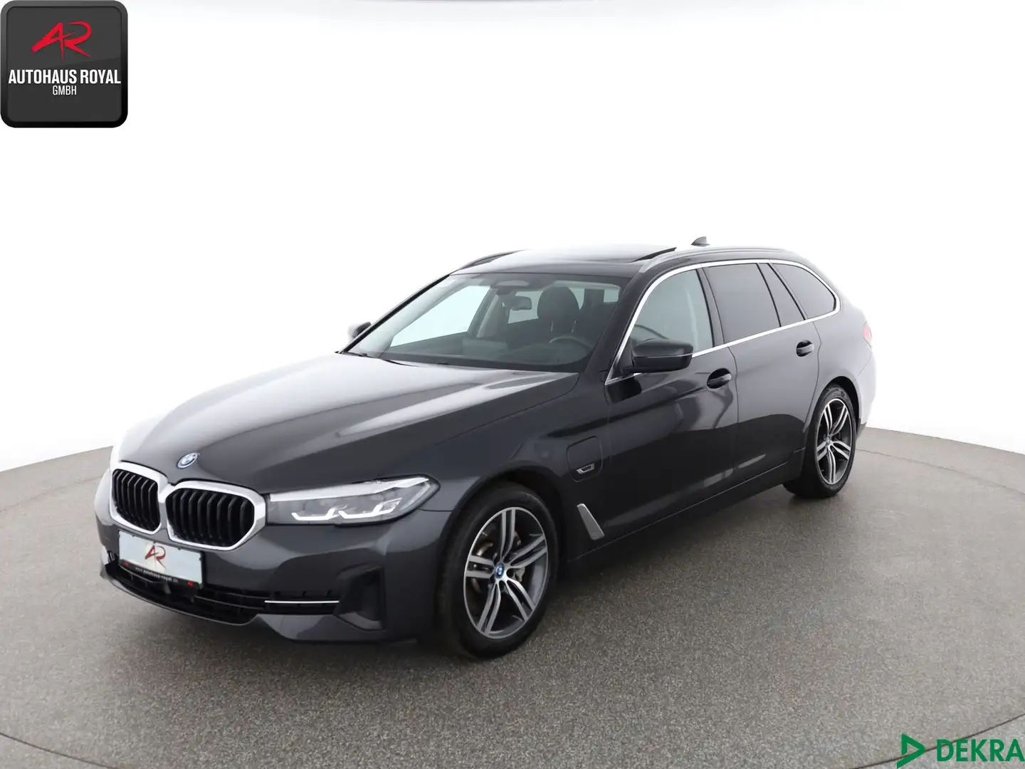 BMW 530 530 e T PANO,HEADUP,KEYLESS,ACC,KAMERA,TOTWINKEL Gris - 1